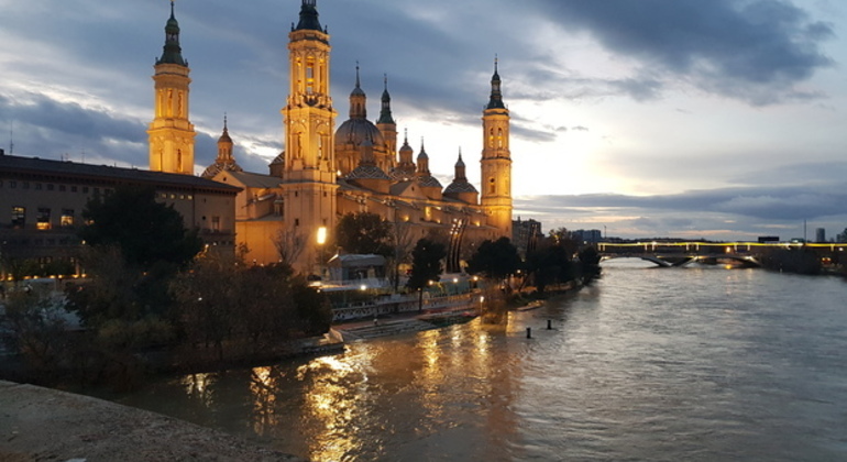 Squeezing Zaragoza, Spain